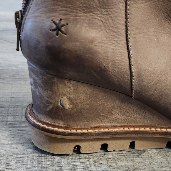 Patrizia Bonfanti Wedge Distressed Ankle Booties - Picture 9 of 13